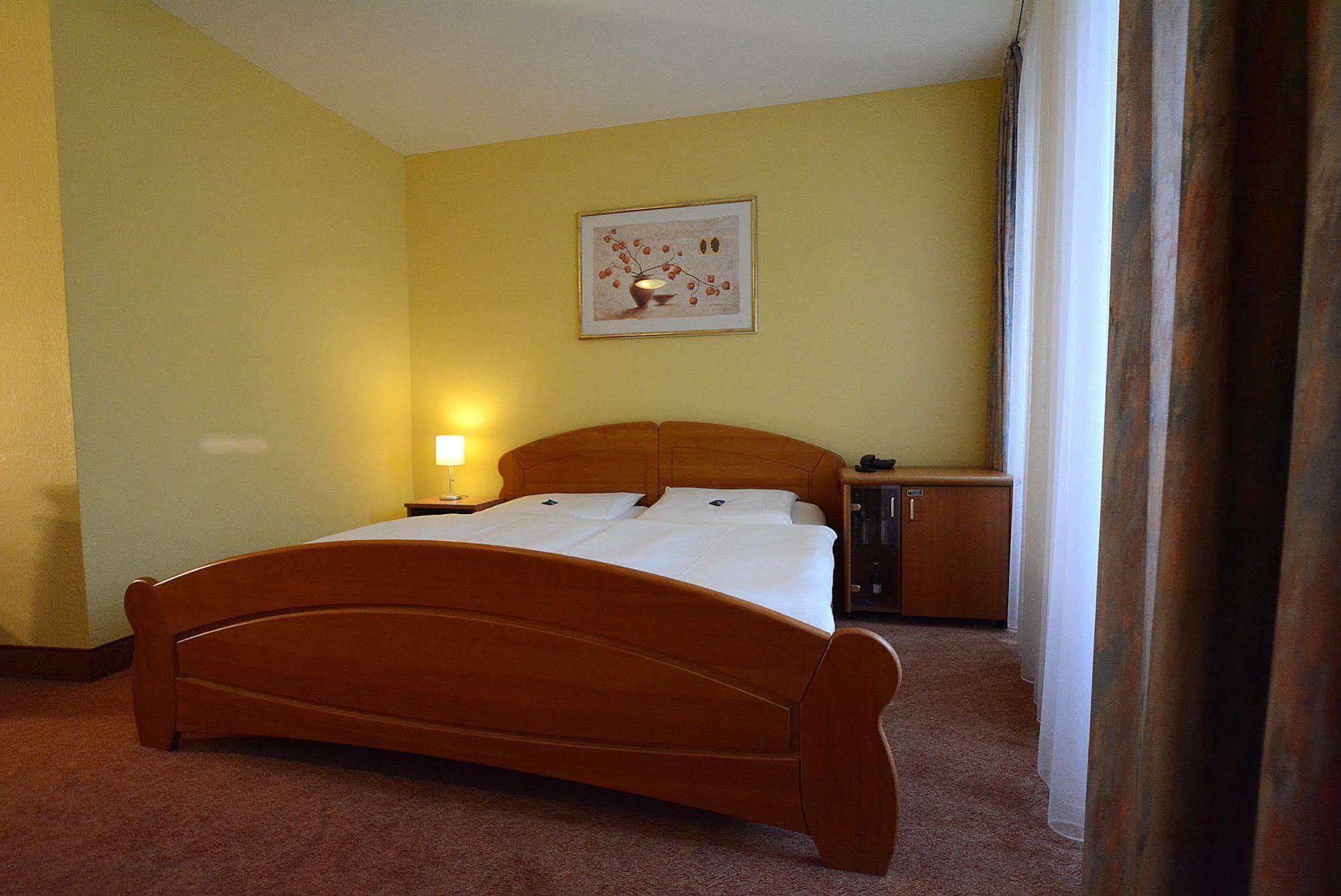 Hotel Evabrunnen ビショフスヴェルダ エクステリア 写真