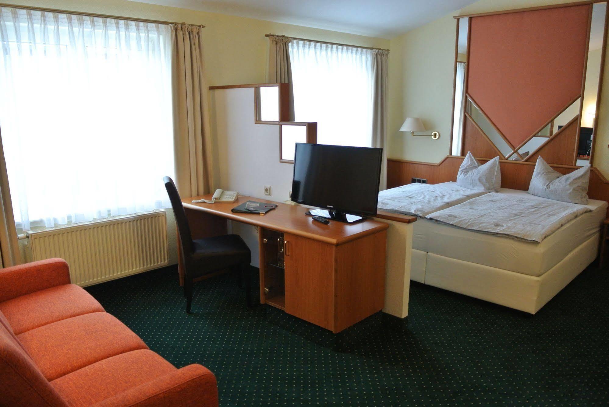 Hotel Evabrunnen ビショフスヴェルダ エクステリア 写真
